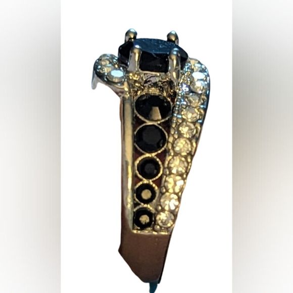 NEW 925 silver plated band black sapphire set in prongs surrounded by smaller - Picture 3 of 5